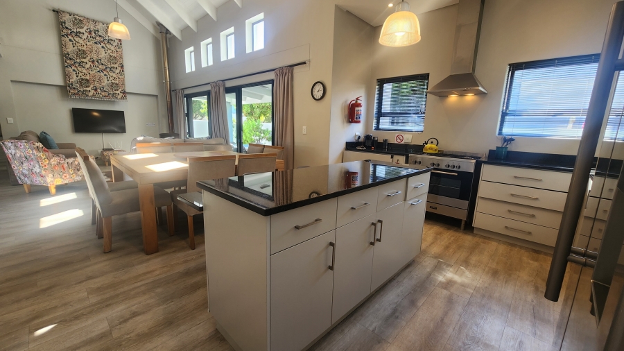 4 Bedroom Property for Sale in Westcliff Western Cape